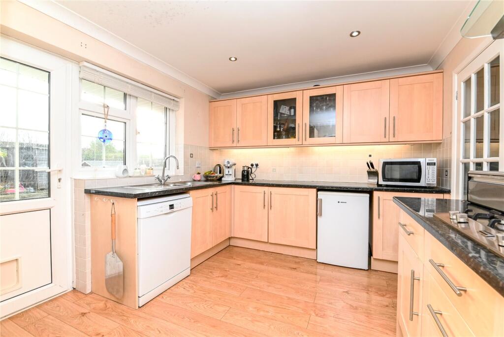 Additional property image - Deerleap Way, New Milton, Hampshire, BH25
