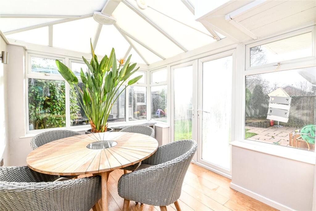 Additional property image - Deerleap Way, New Milton, Hampshire, BH25