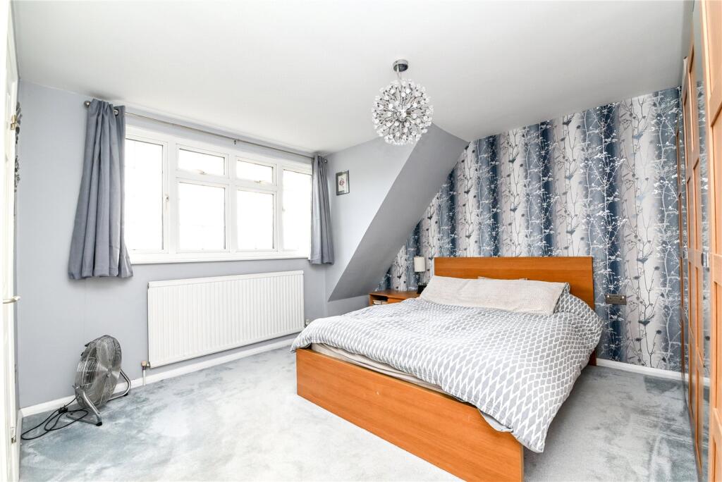 Additional property image - Deerleap Way, New Milton, Hampshire, BH25