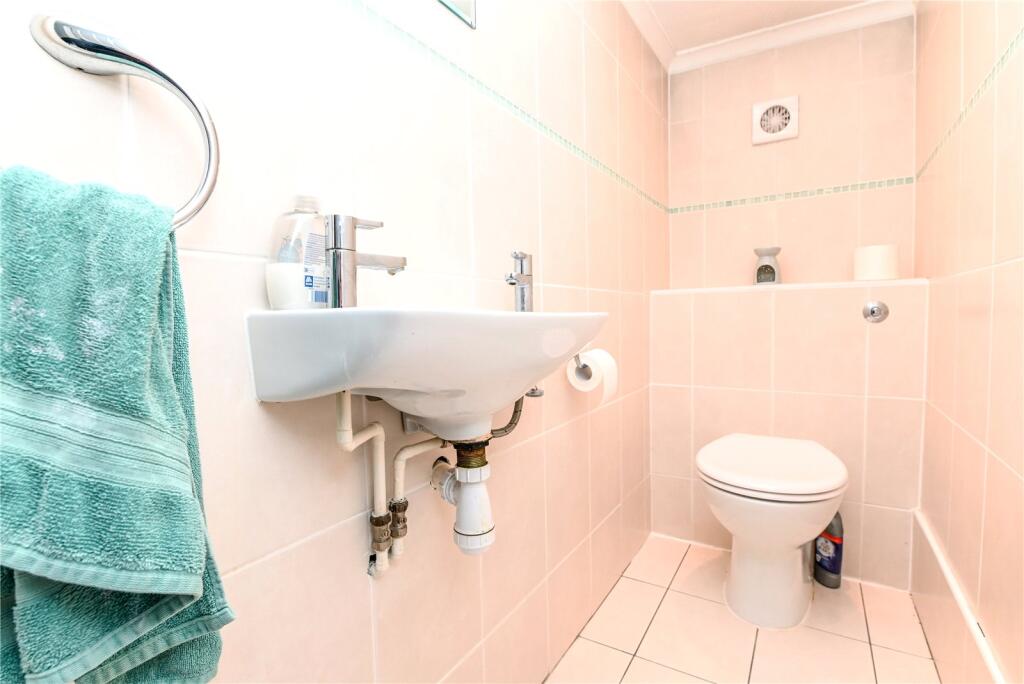 Additional property image - Deerleap Way, New Milton, Hampshire, BH25
