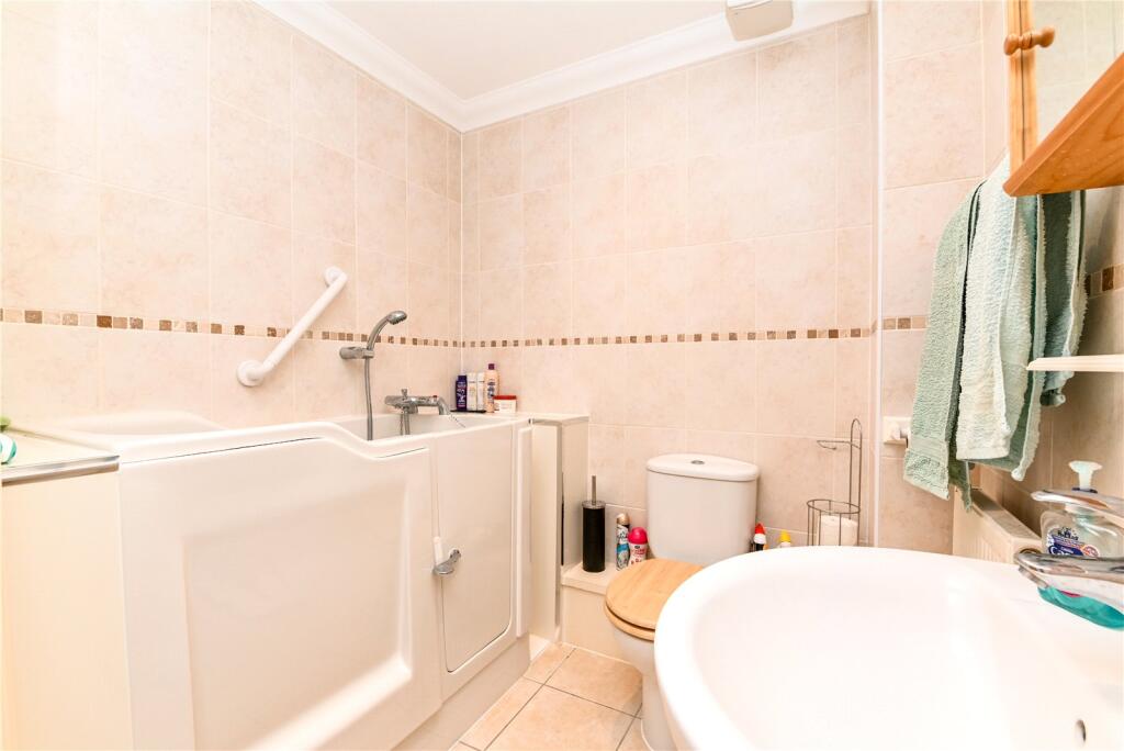 Additional property image - Chessel House, Fernhill Lane, New Milton, Hampshire, BH25