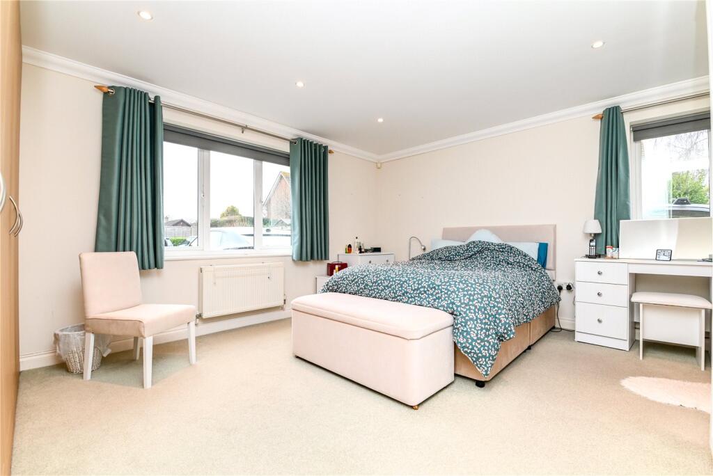Additional property image - Chessel House, Fernhill Lane, New Milton, Hampshire, BH25