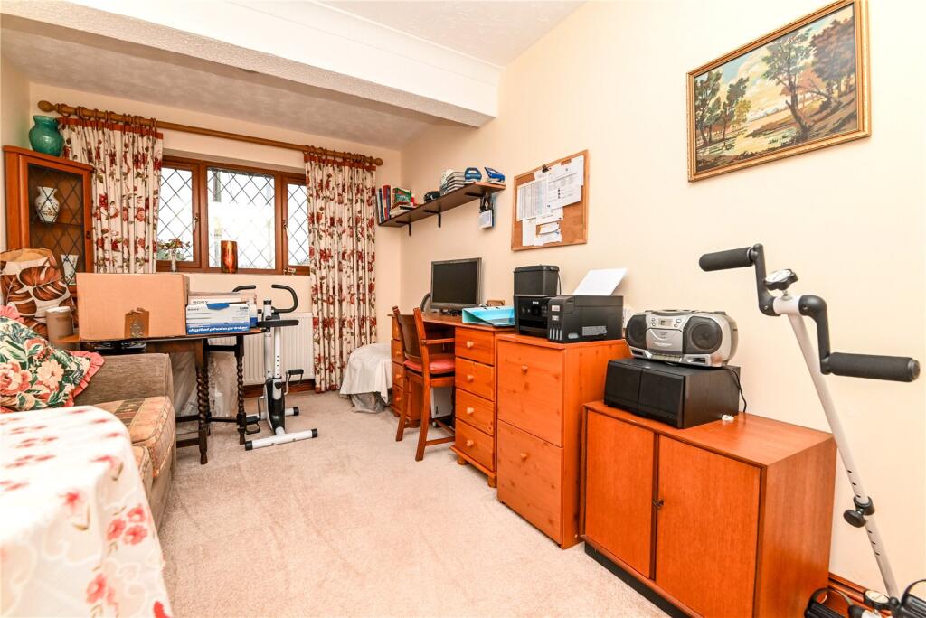 Additional property image - Ashley Lane, New Milton, Hampshire, BH25