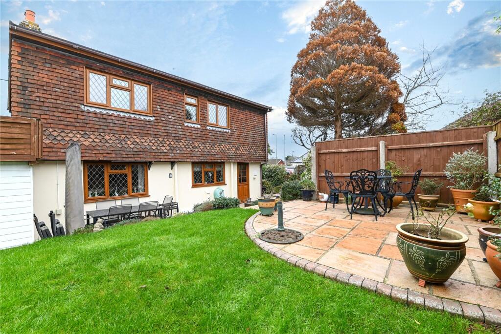 Additional property image - Ashley Lane, New Milton, Hampshire, BH25