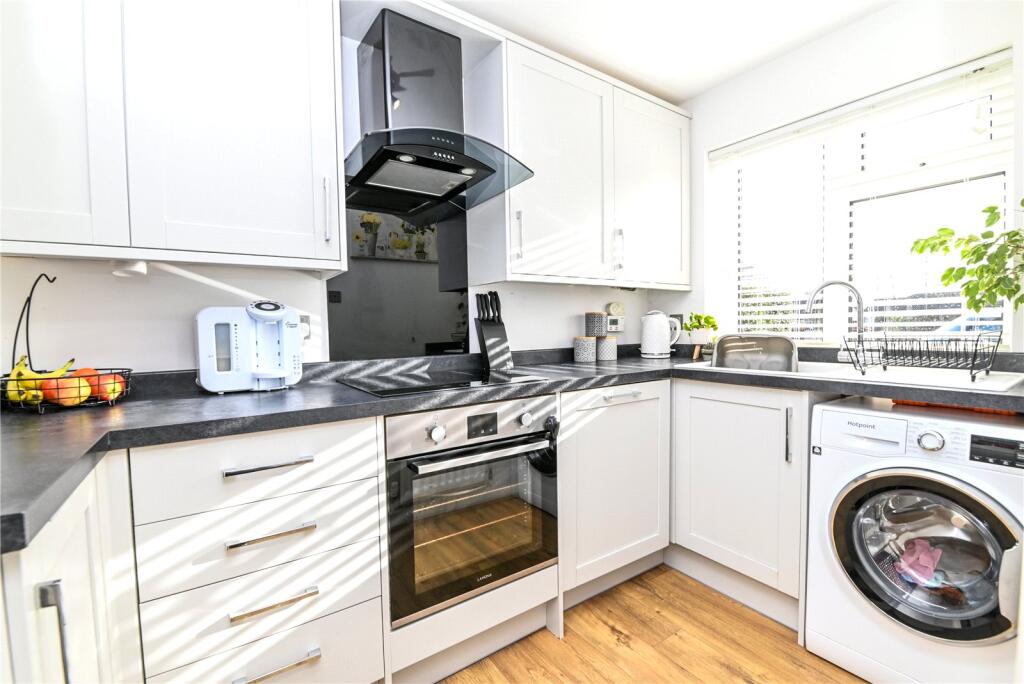 Additional property image - Doe Copse Way, New Milton, Hampshire, BH25