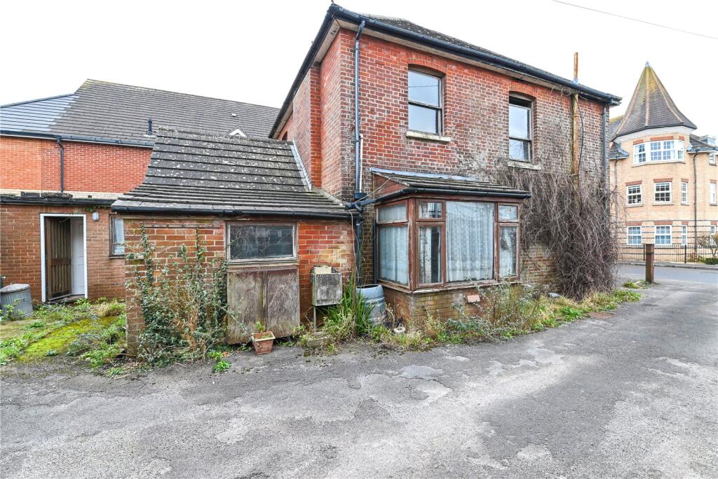 Additional property image - Whitefield Road, New Milton, Hampshire, BH25