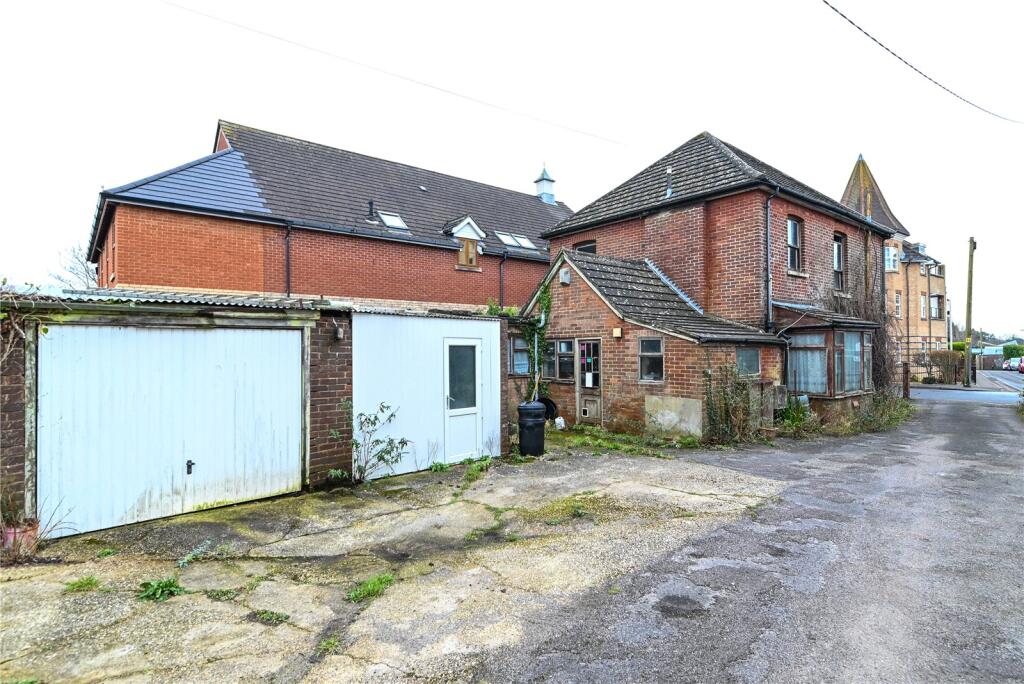 Additional property image - Whitefield Road, New Milton, Hampshire, BH25