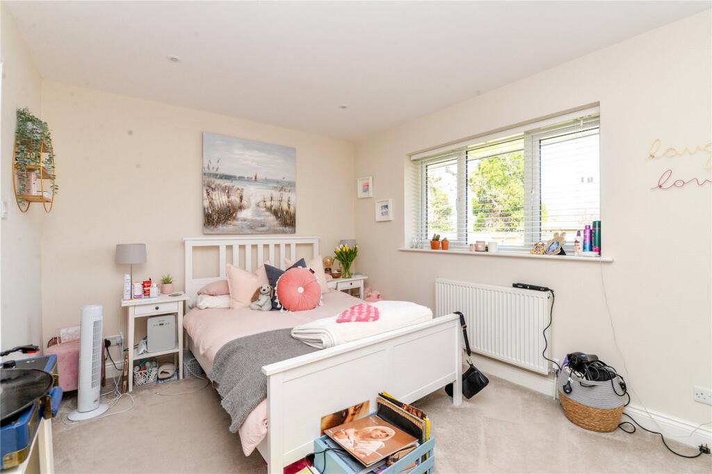 Additional property image - Barrs Wood Road, New Milton, Hampshire, BH25