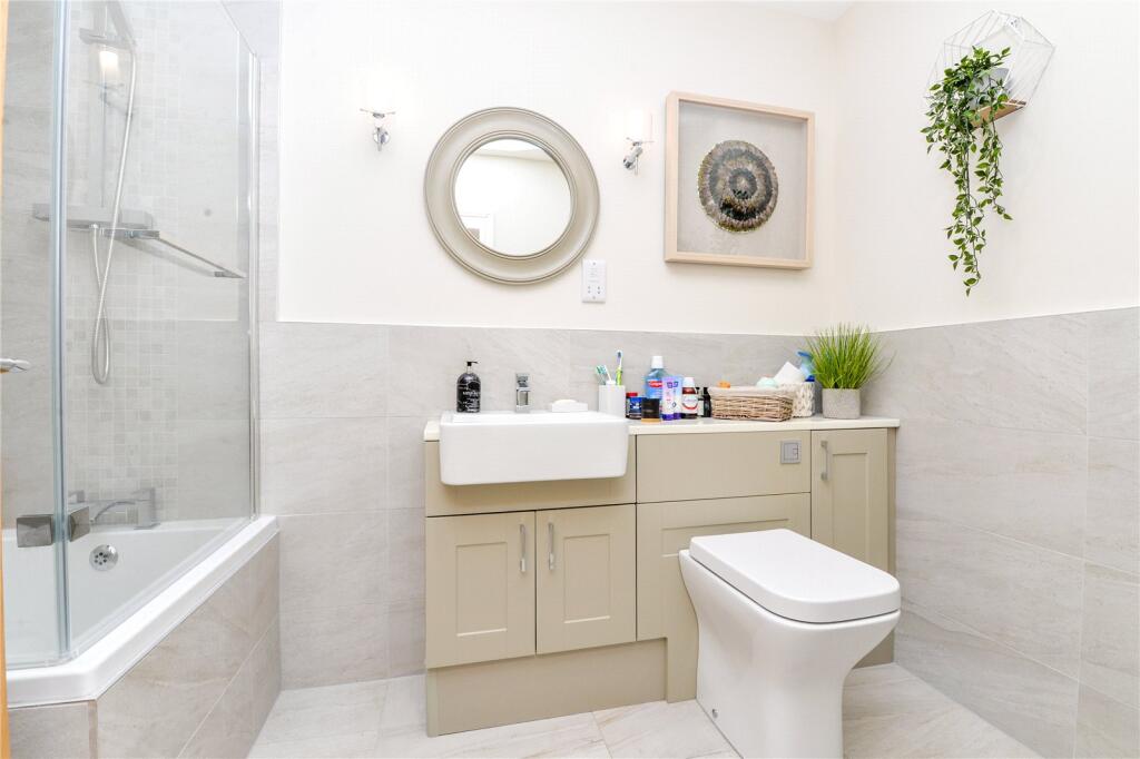 Additional property image - Barrs Wood Road, New Milton, Hampshire, BH25