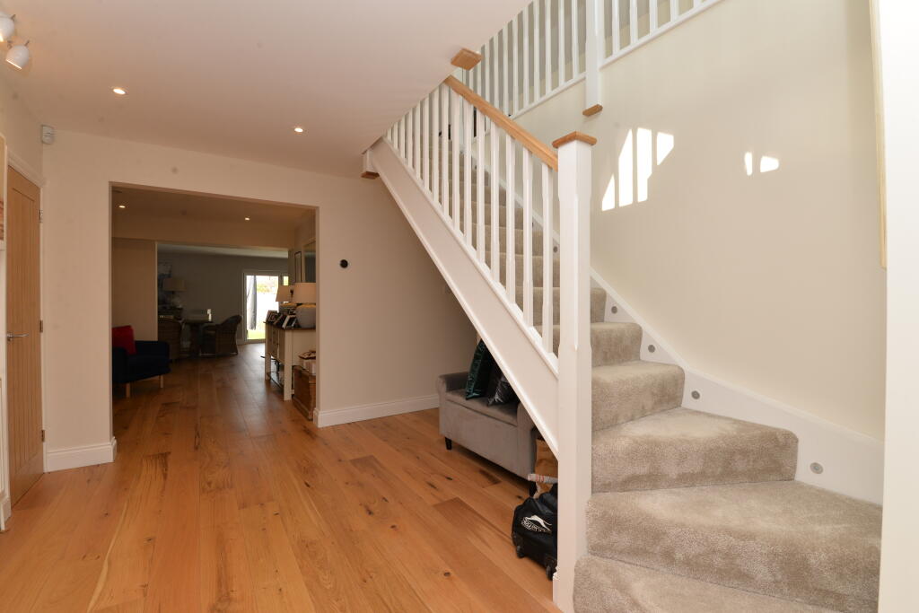 Additional property image - Barrs Wood Road, New Milton, Hampshire, BH25