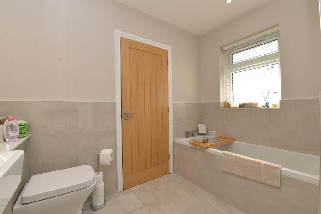 Additional property image - Barrs Wood Road, New Milton, Hampshire, BH25