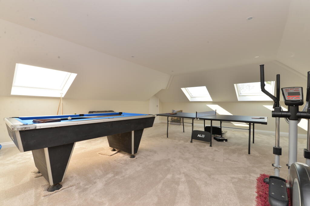 Additional property image - Barrs Wood Road, New Milton, Hampshire, BH25