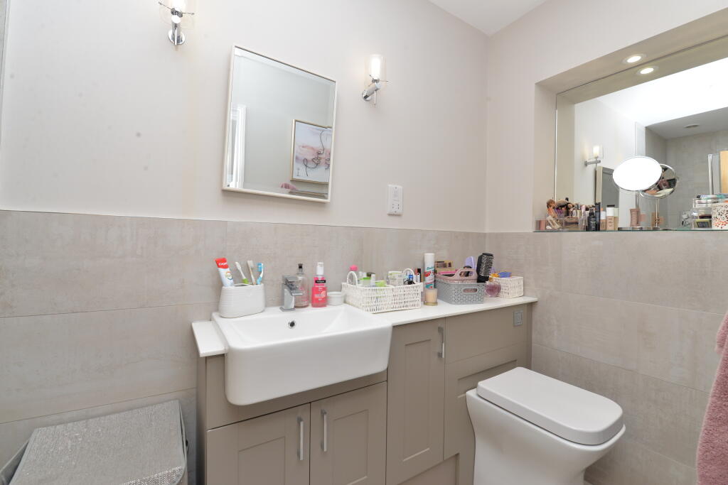Additional property image - Barrs Wood Road, New Milton, Hampshire, BH25
