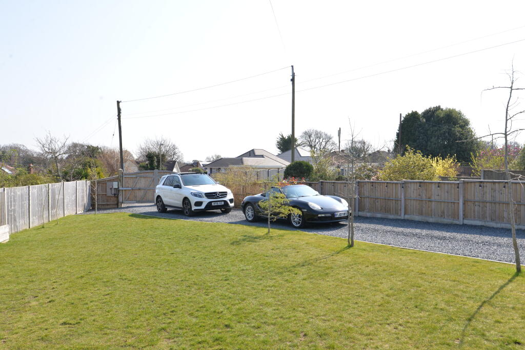 Additional property image - Barrs Wood Road, New Milton, Hampshire, BH25