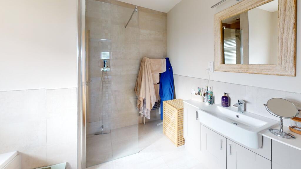 Additional property image - Barrs Wood Road, New Milton, Hampshire, BH25