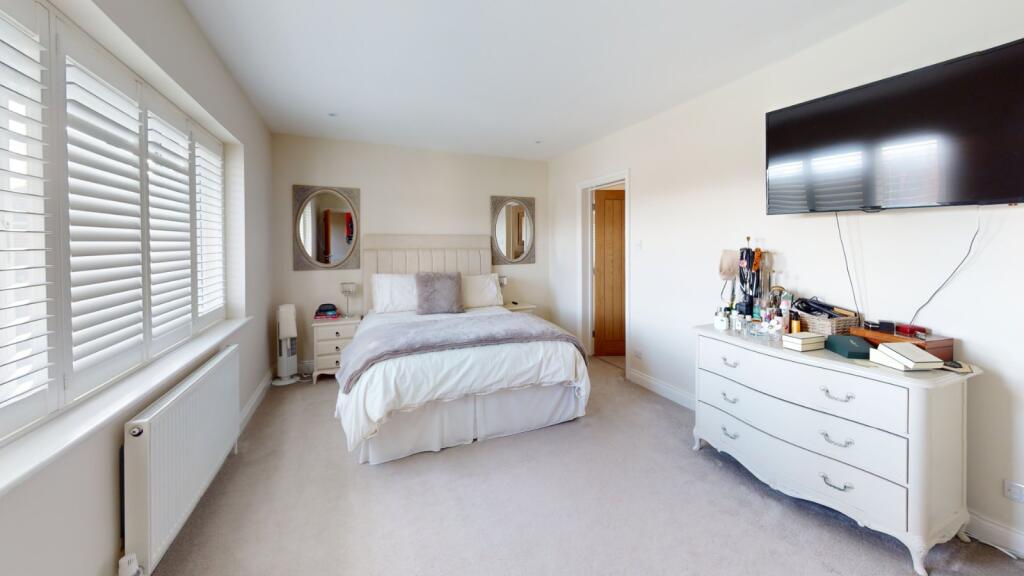 Additional property image - Barrs Wood Road, New Milton, Hampshire, BH25