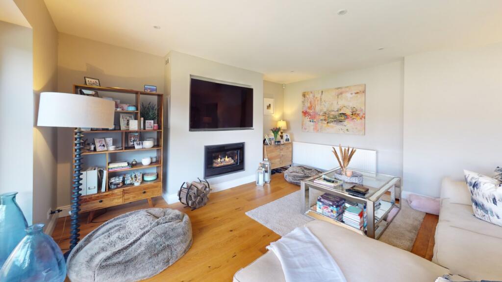 Additional property image - Barrs Wood Road, New Milton, Hampshire, BH25