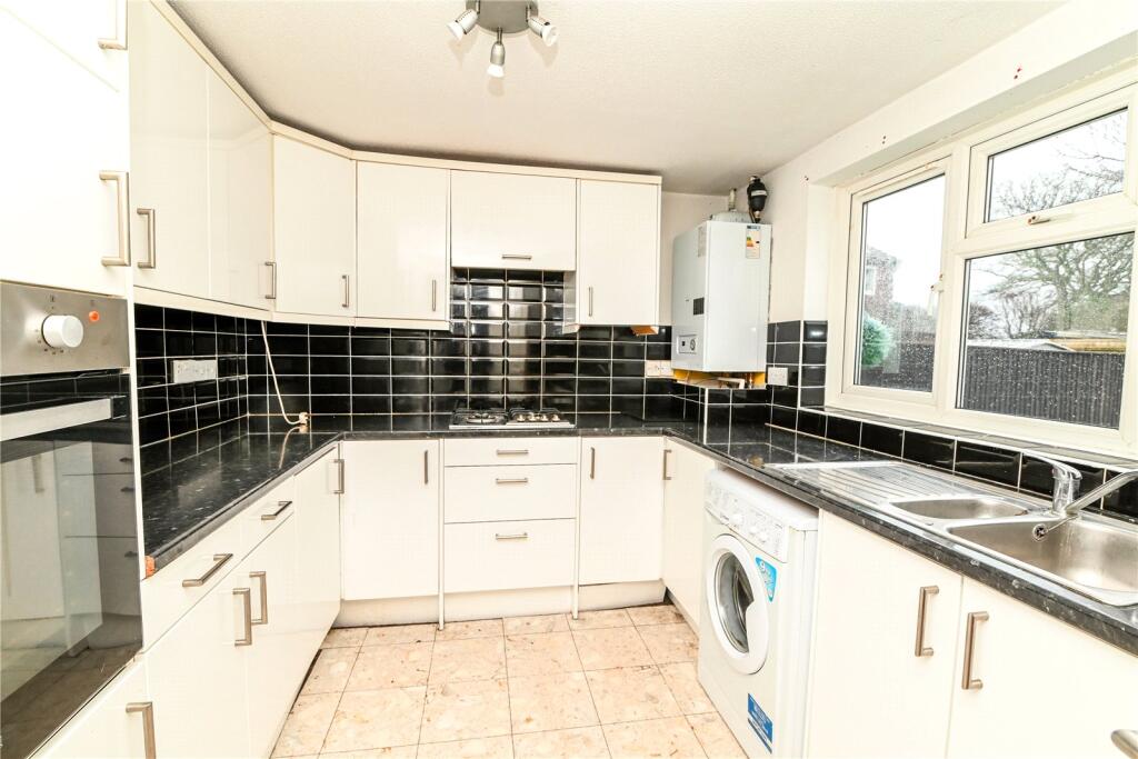 Additional property image - Wagtail Drive, New Milton, Hampshire, BH25