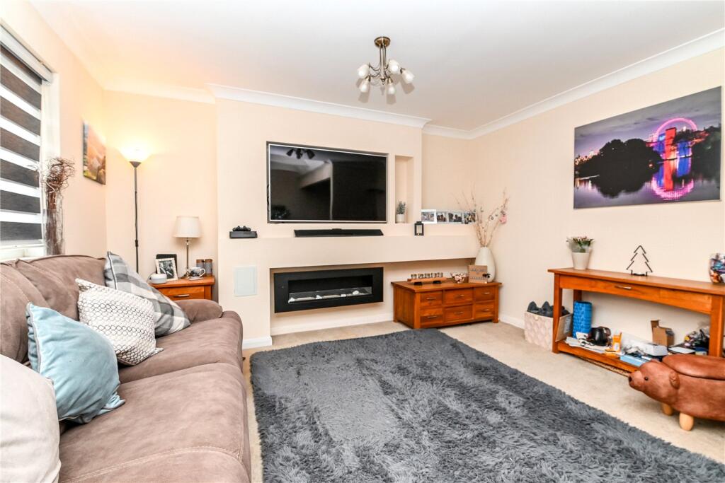 Additional property image - Dudley Place, New Milton, Hampshire, BH25