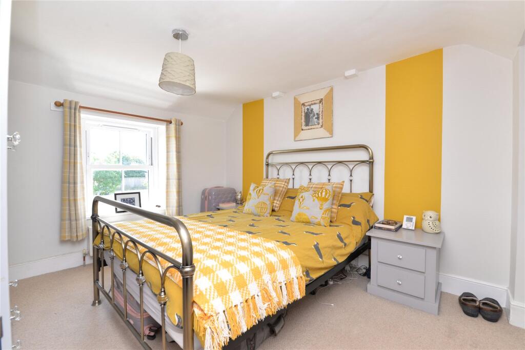 Additional property image - Ashley Road, New Milton, Hampshire, BH25