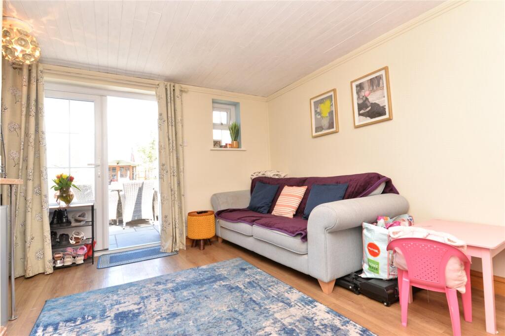 Additional property image - Ashley Road, New Milton, Hampshire, BH25