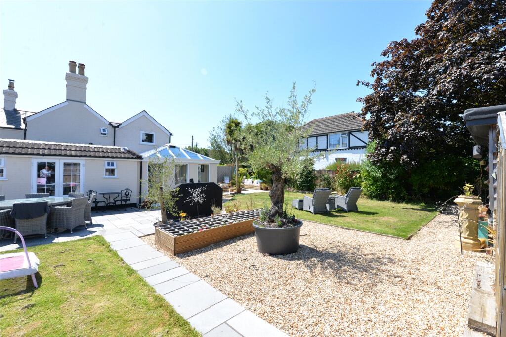 Additional property image - Ashley Road, New Milton, Hampshire, BH25
