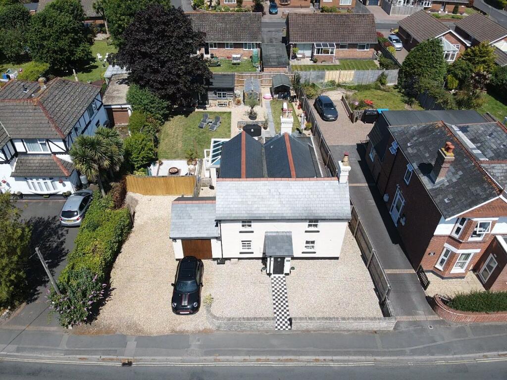 Additional property image - Ashley Road, New Milton, Hampshire, BH25