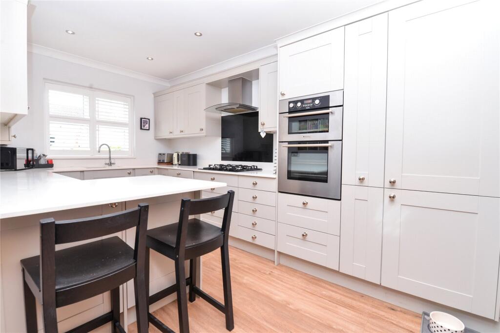 Additional property image - York Avenue, New Milton, Hampshire, BH25