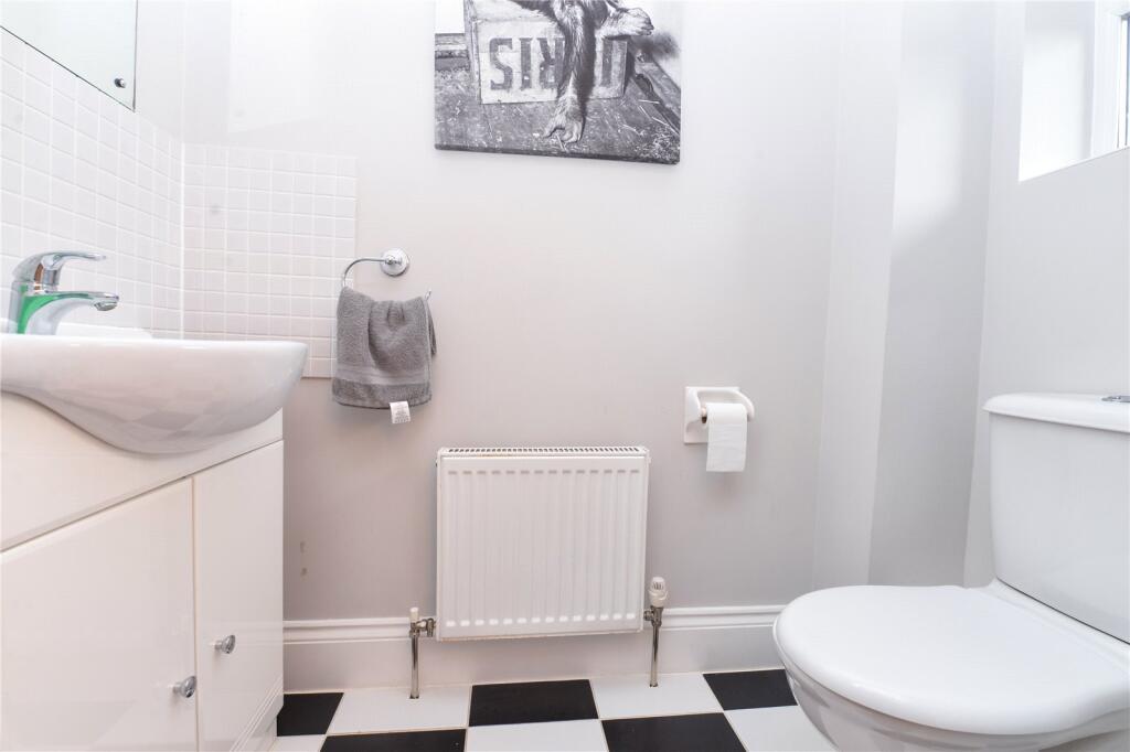 Additional property image - York Avenue, New Milton, Hampshire, BH25