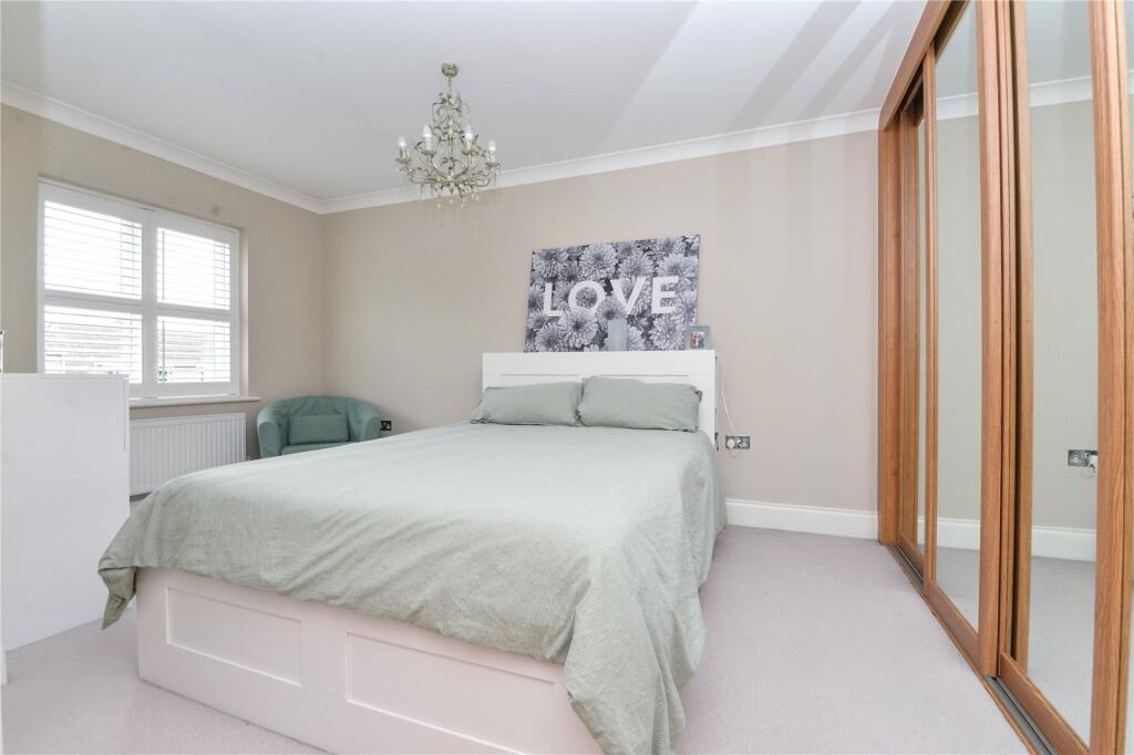 Additional property image - York Avenue, New Milton, Hampshire, BH25