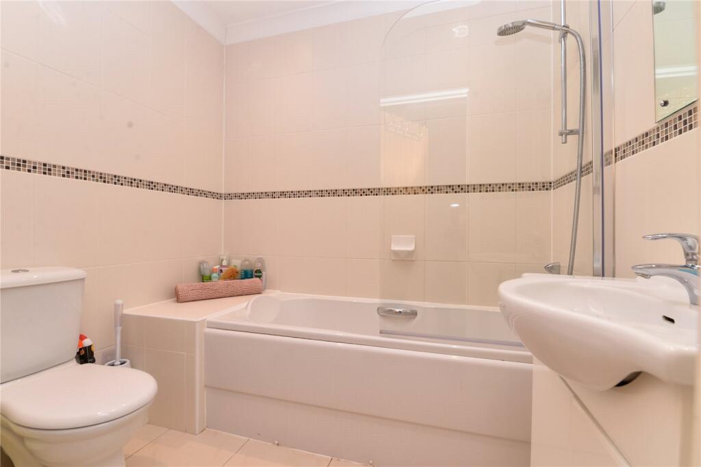 Additional property image - York Avenue, New Milton, Hampshire, BH25