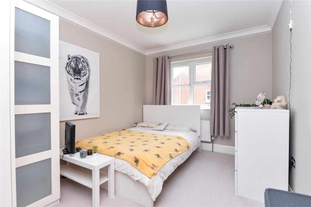 Additional property image - York Avenue, New Milton, Hampshire, BH25