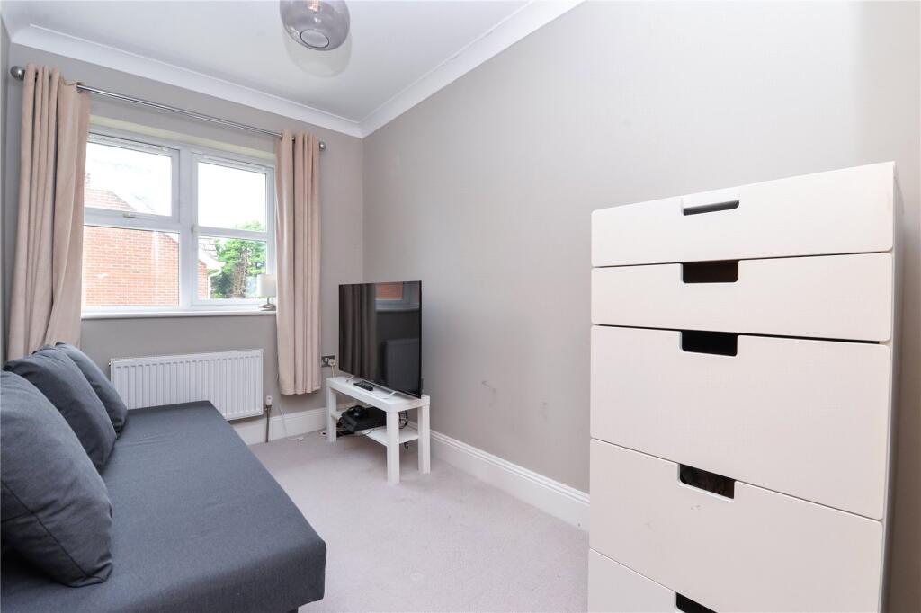 Additional property image - York Avenue, New Milton, Hampshire, BH25
