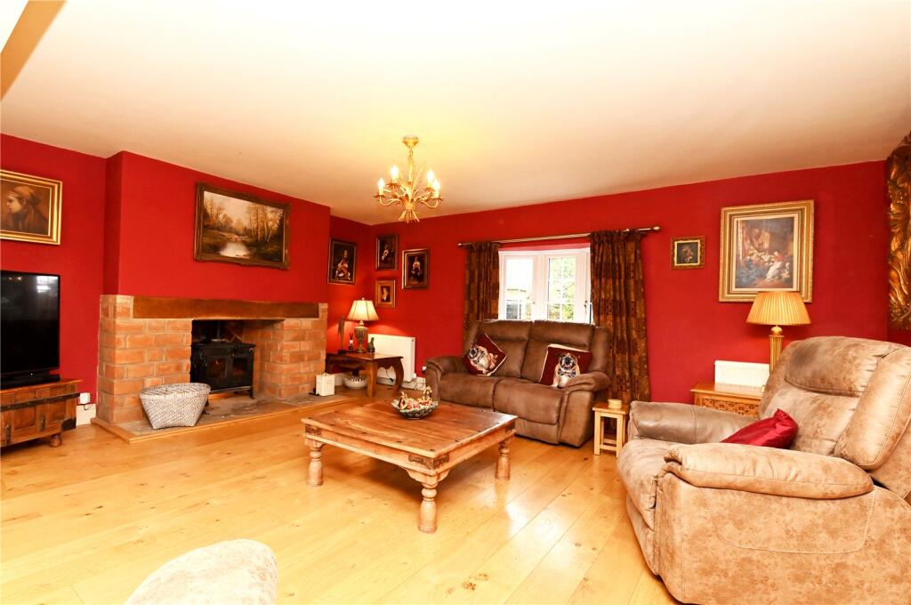 Additional property image - Kennard Road, New Milton, Hampshire, BH25