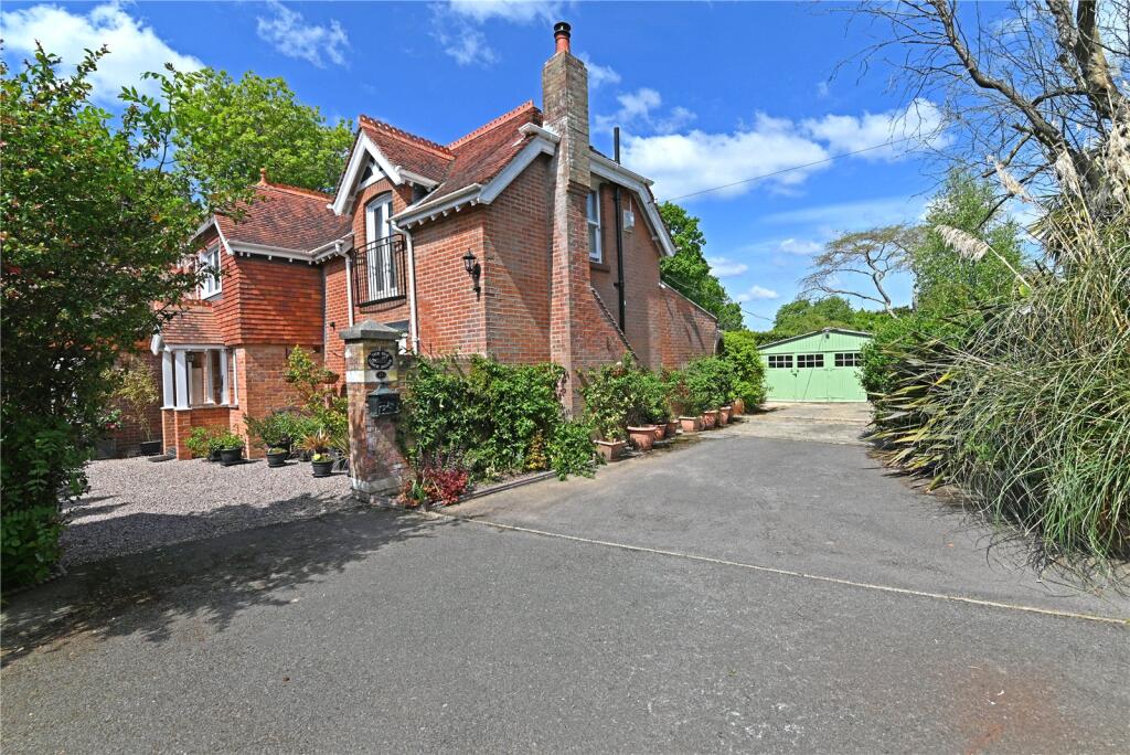 Main image of property: Kennard Road, New Milton, Hampshire, BH25