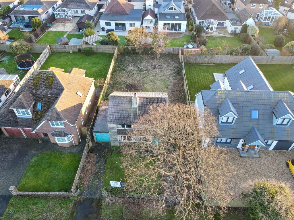 Additional property image - Carlton Avenue, Barton on Sea, New Milton, Hampshire, BH25