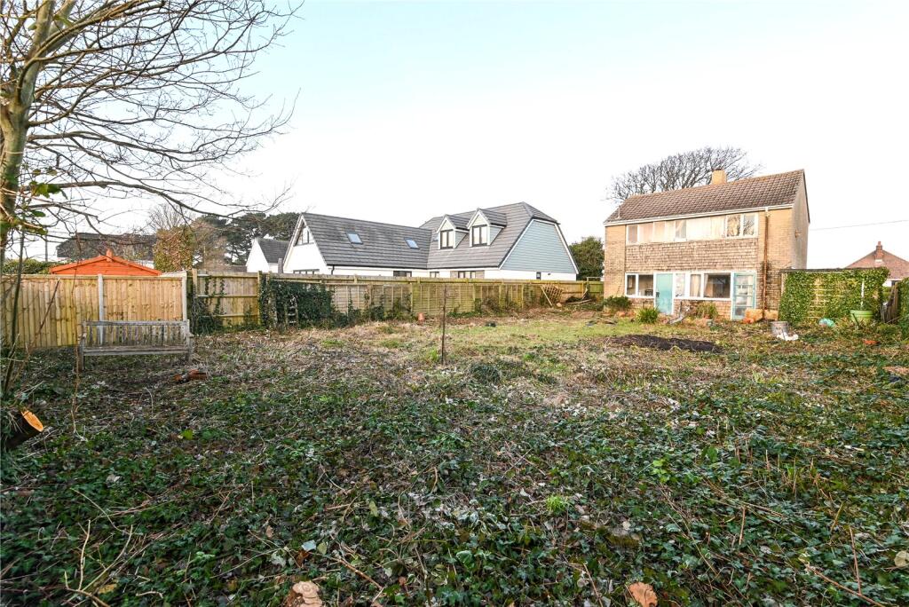 Additional property image - Carlton Avenue, Barton on Sea, New Milton, Hampshire, BH25