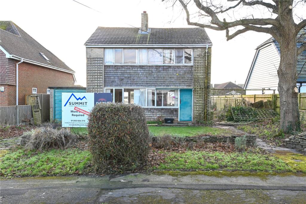 Additional property image - Carlton Avenue, Barton on Sea, New Milton, Hampshire, BH25