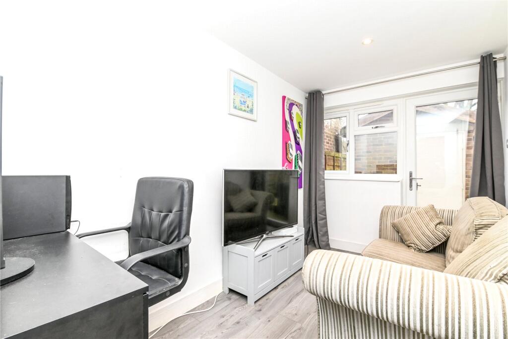 Additional property image - Davis Field, New Milton, Hampshire, BH25