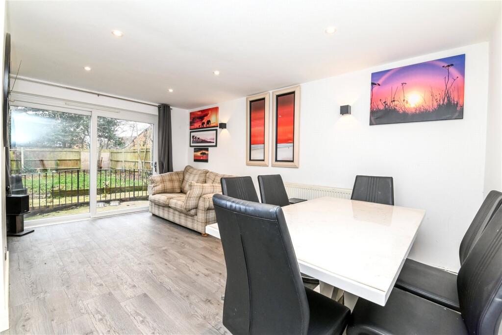 Additional property image - Davis Field, New Milton, Hampshire, BH25