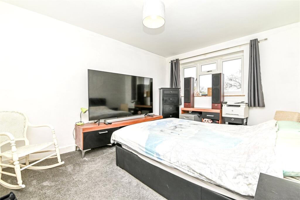 Additional property image - Davis Field, New Milton, Hampshire, BH25