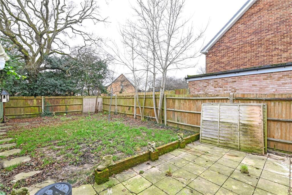 Additional property image - Davis Field, New Milton, Hampshire, BH25