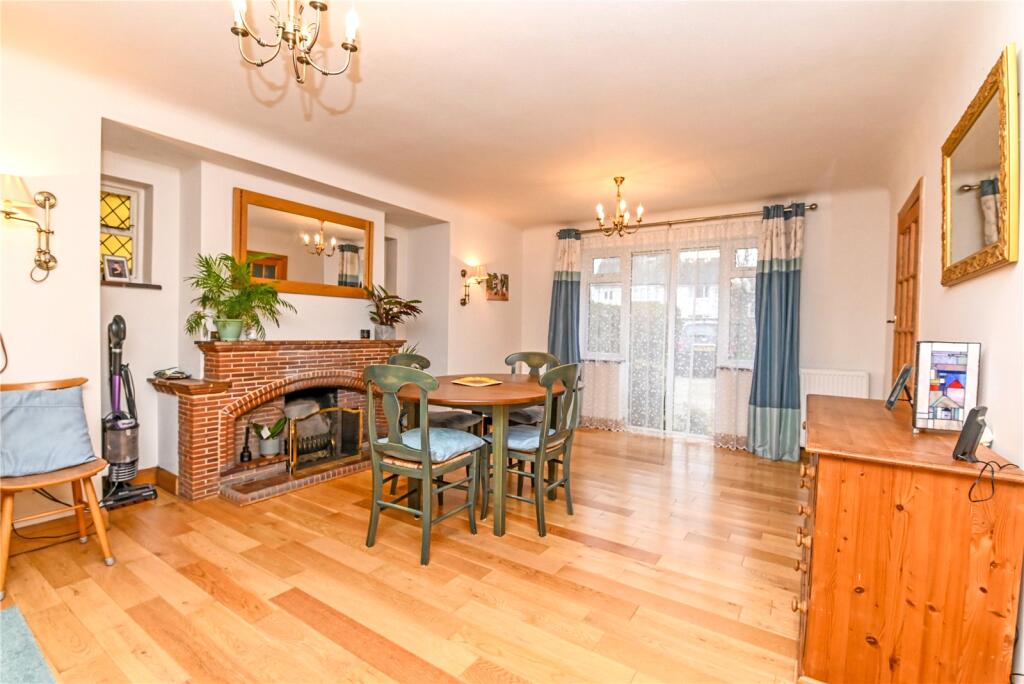 Additional property image - Manor Road, New Milton, Hampshire, BH25