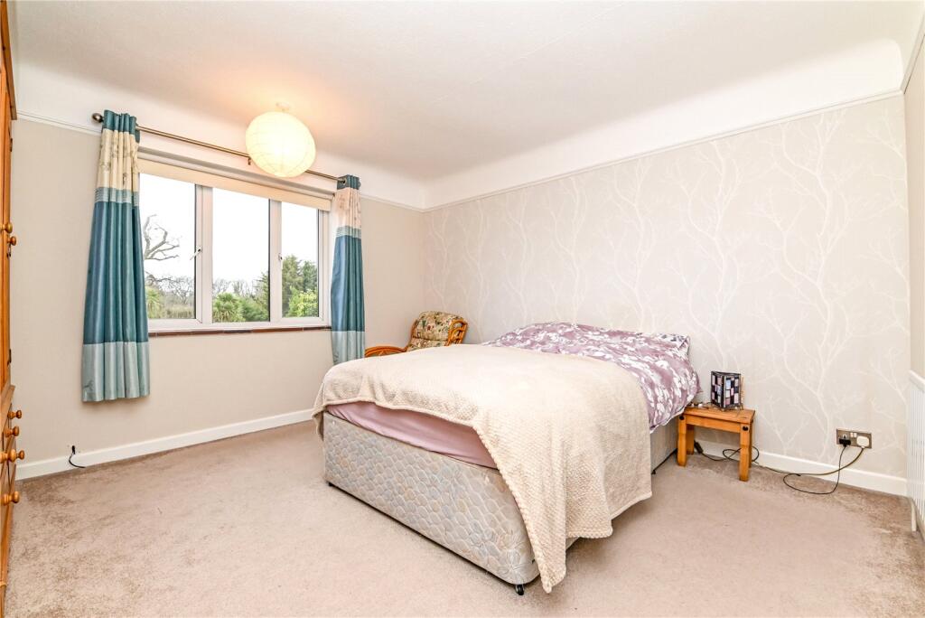 Additional property image - Manor Road, New Milton, Hampshire, BH25