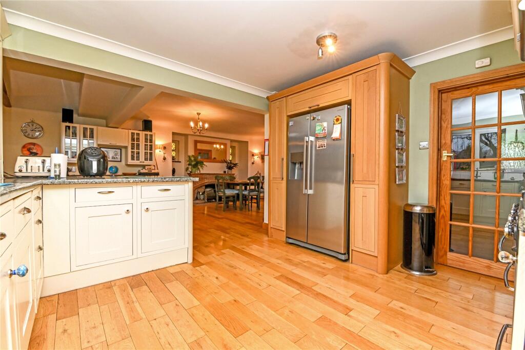 Additional property image - Manor Road, New Milton, Hampshire, BH25