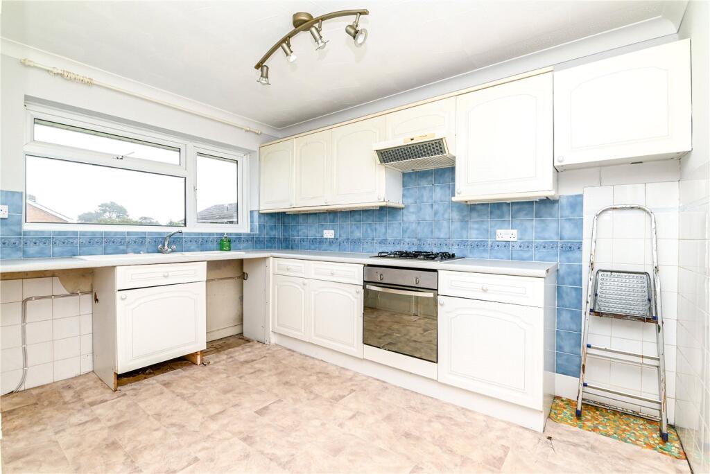 Additional property image - Aspen Place, New Milton, Hampshire, BH25