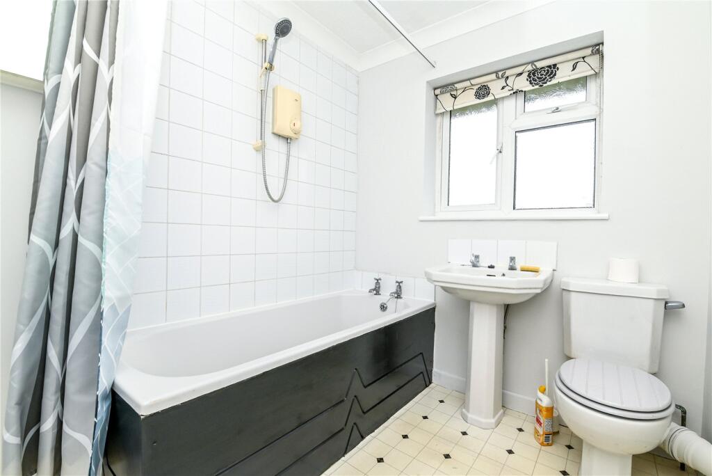 Additional property image - Aspen Place, New Milton, Hampshire, BH25