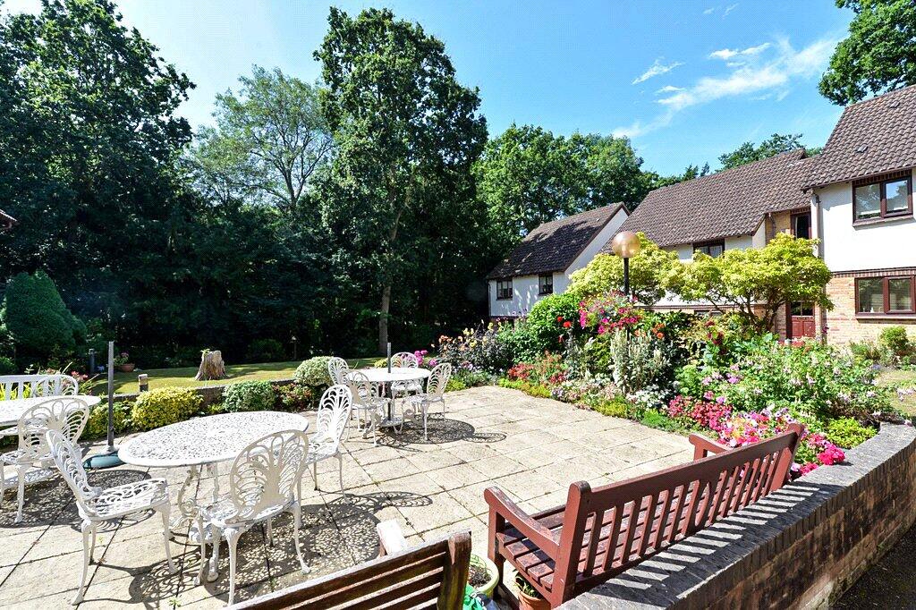 Additional property image - Lakeside Pines, Barrs Avenue, New Milton, Hampshire, BH25