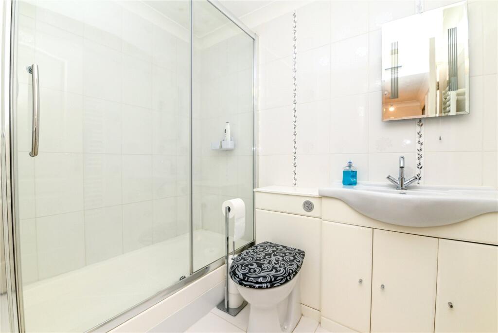 Additional property image - Lakeside Pines, Barrs Avenue, New Milton, Hampshire, BH25