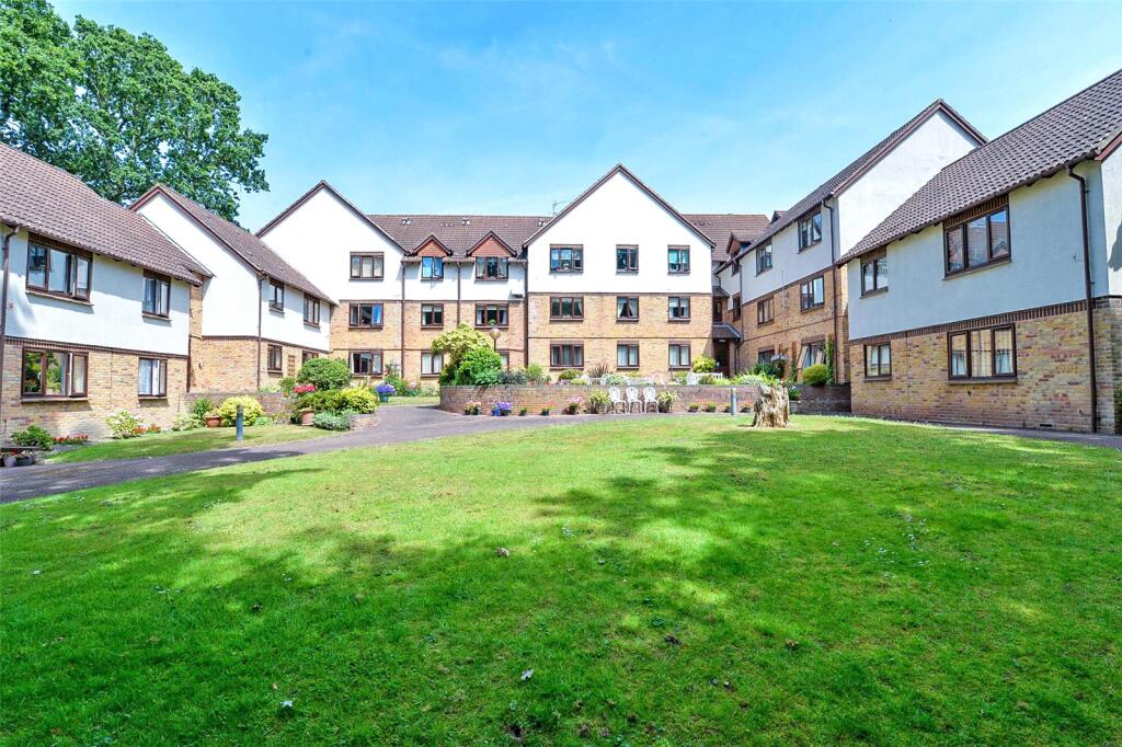 Additional property image - Lakeside Pines, Barrs Avenue, New Milton, Hampshire, BH25